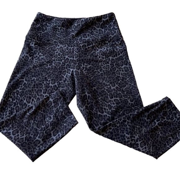 Casablanca leopard cropped leggings, size small - Picture 3 of 10
